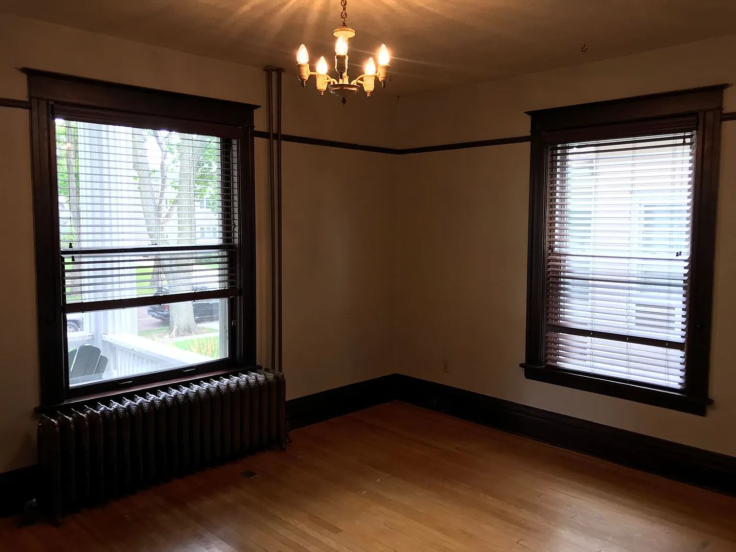715 S Phillips Ave — Photo 4