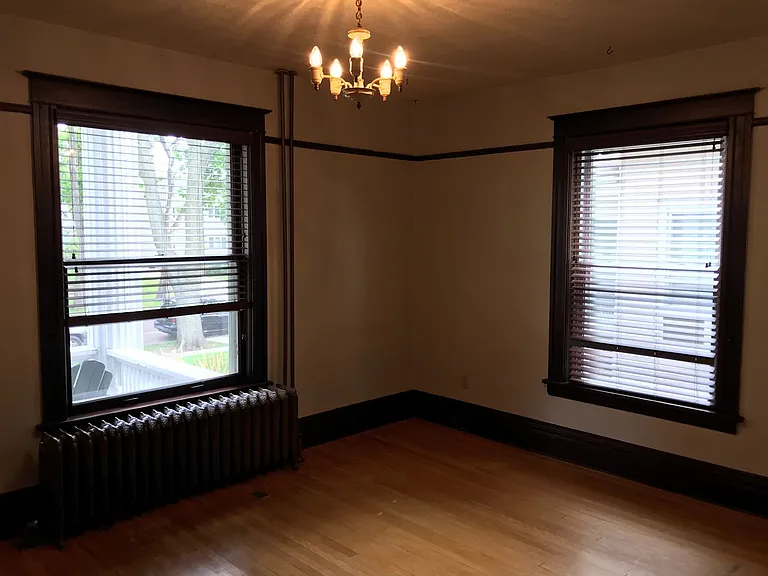 715 S Phillips Ave — Photo 4