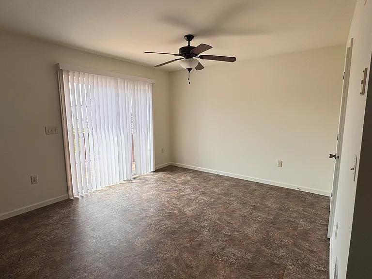 250 Limestone Dr — Photo 13