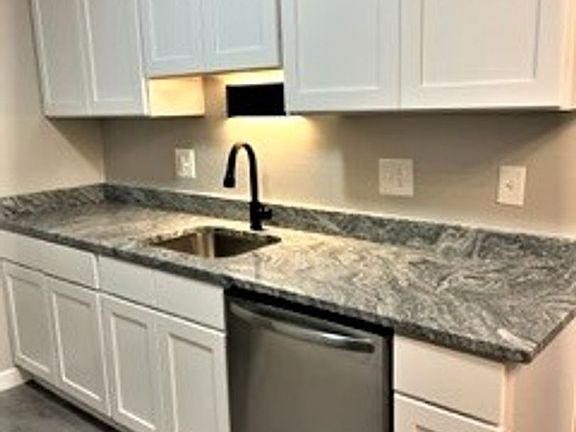 4th image of 590 E Lewiston Ave #8b3c6269f