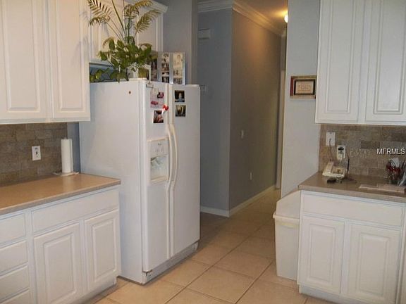 5th image of 584 Heartwell Dr