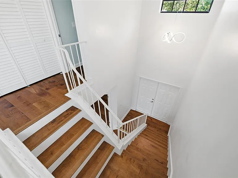 1070 Sanabel Ct NE — Photo 19