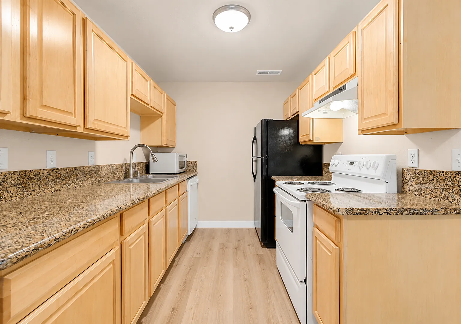 728 W. Sacramento Avenue — Photo 4