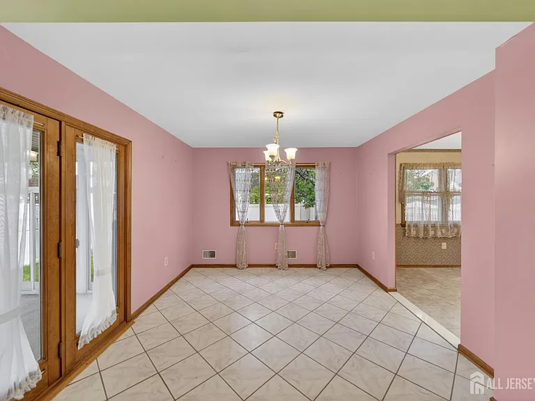 95 Pine St — Photo 27