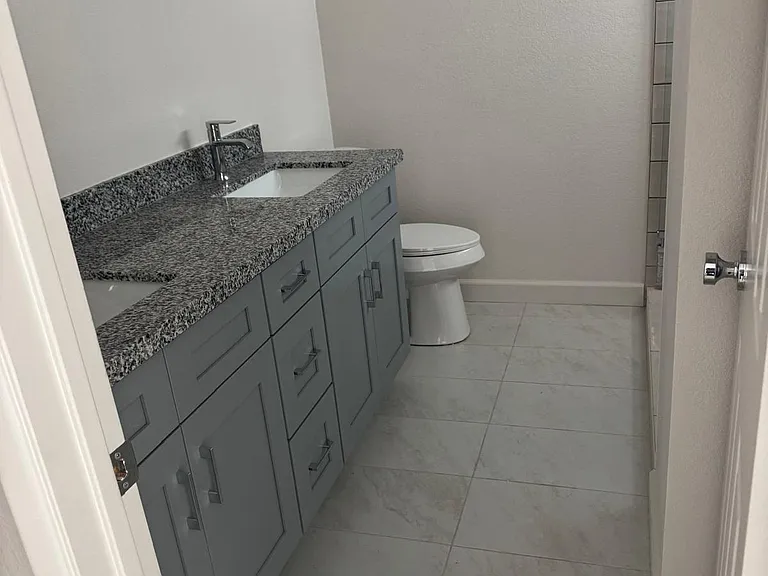 8837 W Highland Ave — Photo 11