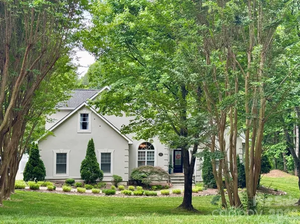105 Ridge Top Rd, Mooresville, NC 28117