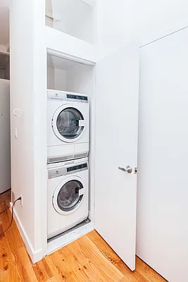 Rented by Nooklyn NYC LLC | media 8