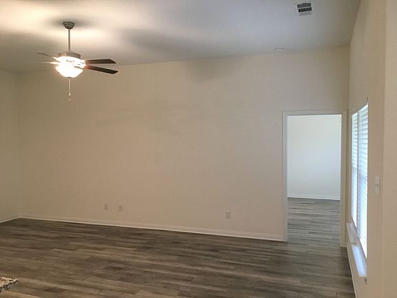 4th image of 1226 Amy Dr