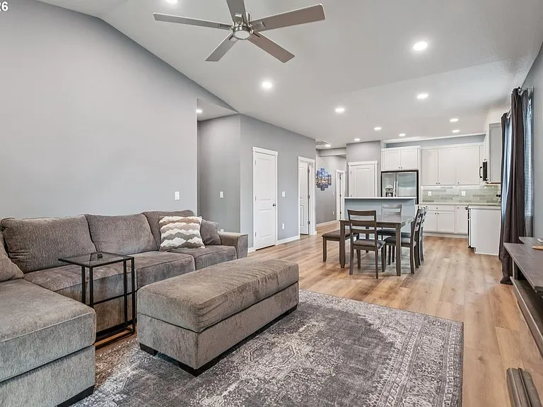 7340 SE Overland St — Photo 10