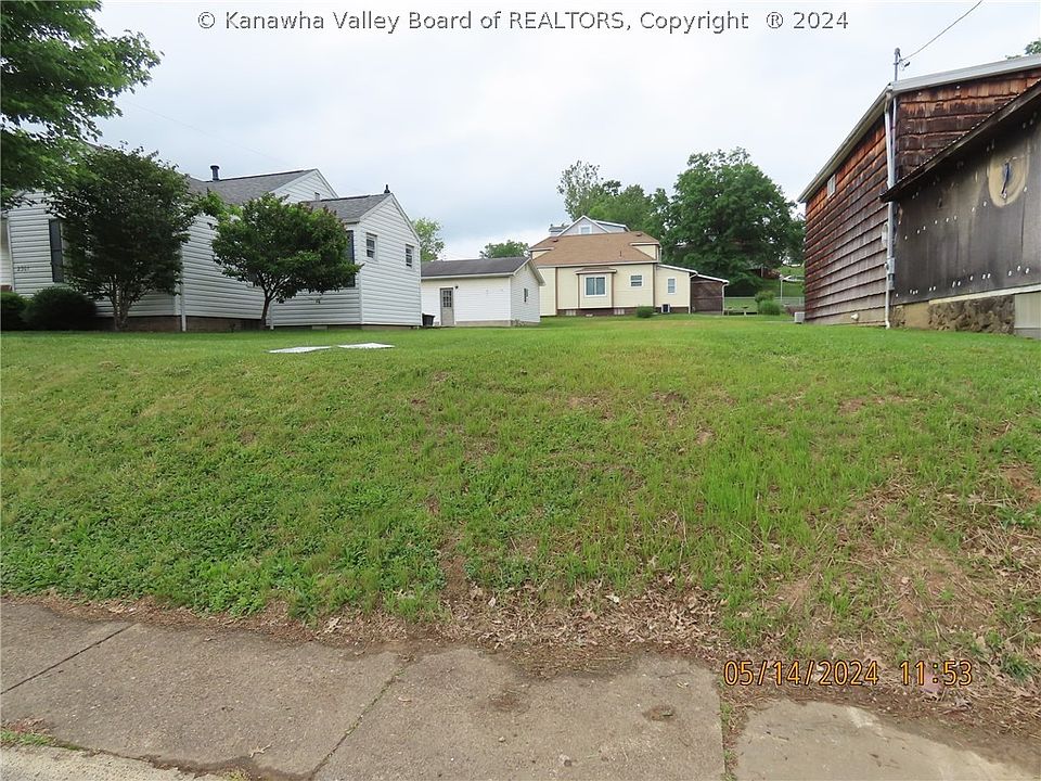 1st image of 2303 23rd St