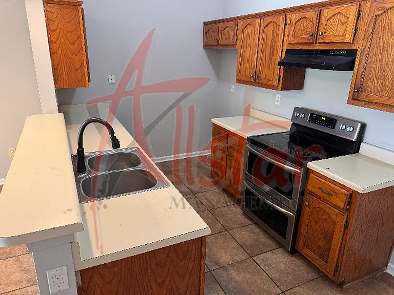 5628 Kaitlyn Dr E — Photo 4