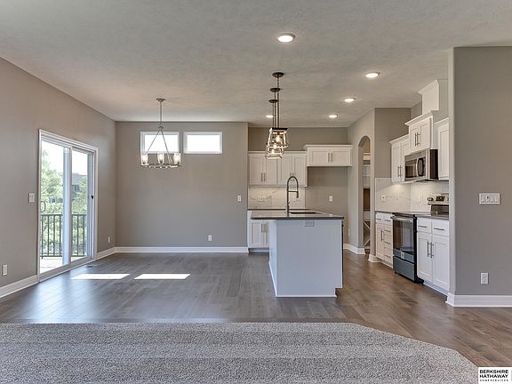 4th image of 7955 Westshore Cir
