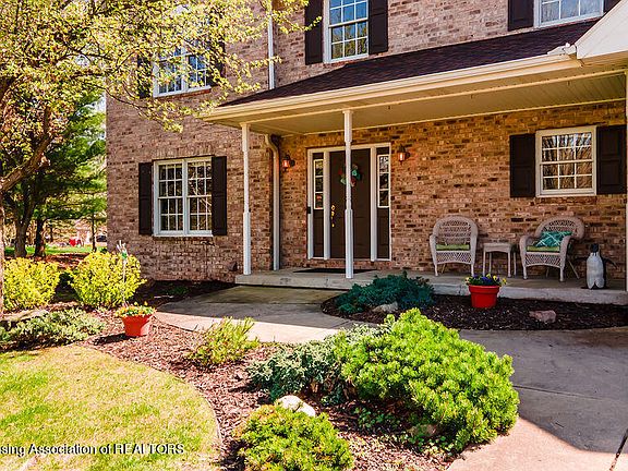 2nd image of 2420 Forest Oak Trl
