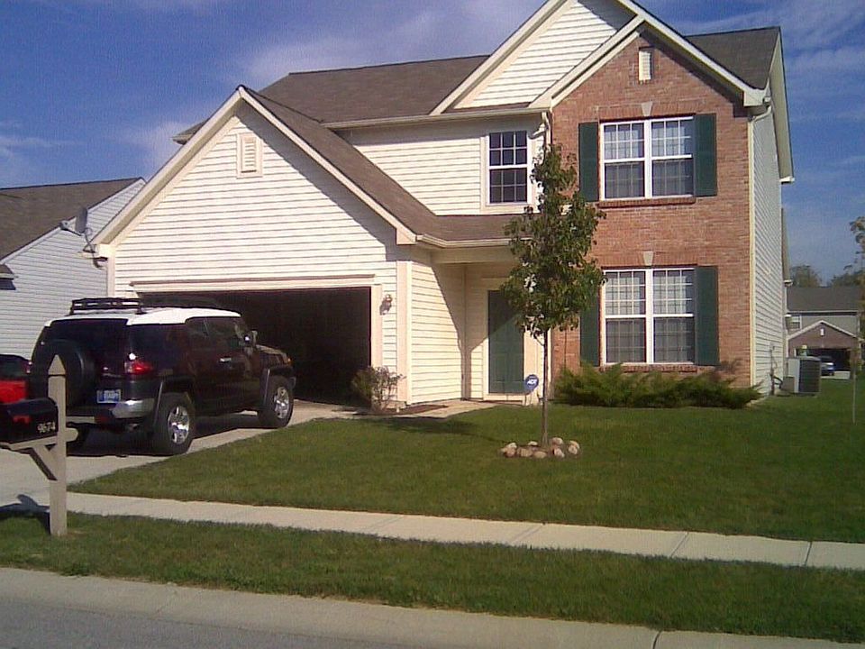 9674 Lomax Drive, Avon