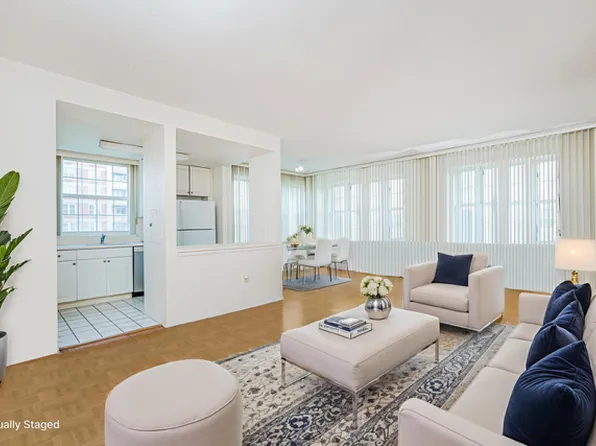 60 Oceana Drive West image 5 of 17