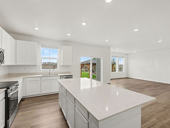 4th image of 5457 Inland Ave