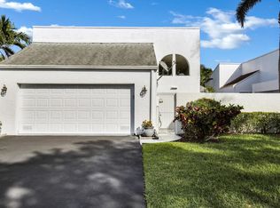 825 NW 21st Way, Delray Beach, FL 33445