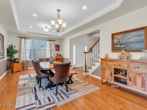 27 Brittany Ct