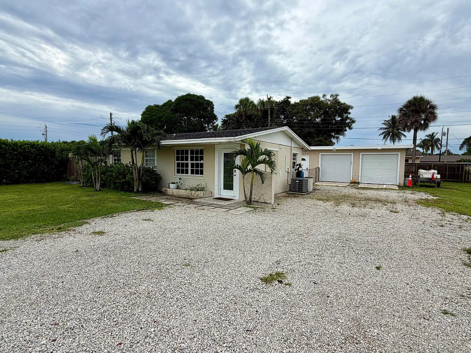 2 bed, 2.0 bath, 900 sqft, $3,000 — Photo 3