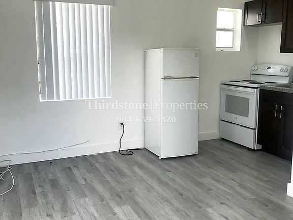 4th image of 1239 NE 110th St APT 11