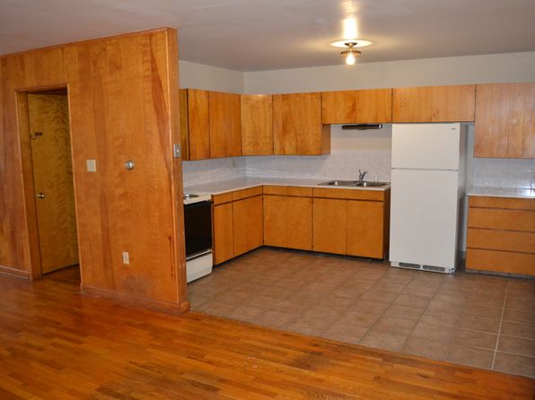 614 Washington St APT 3