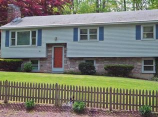 86 W Sutton Rd, Sutton, MA 01590