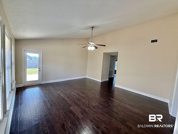 3rd image of 1708 Arcadia Dr