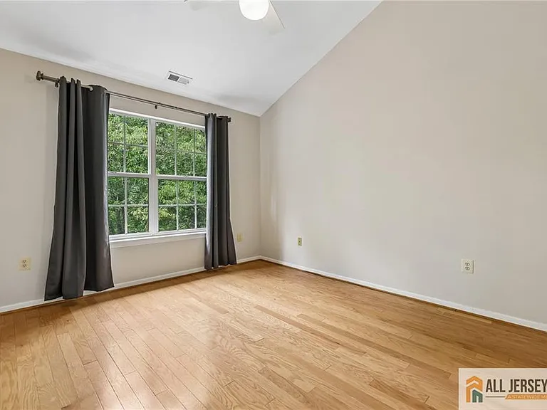 624 Brickhouse Rd — Photo 29