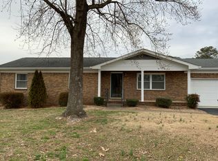 575 Cross St, Rossville, GA 30741