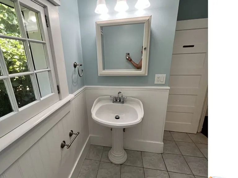 320 Main St — Photo 13