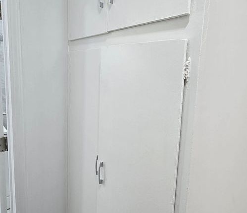 5th image of 2641 S La Salle Ave #Top
