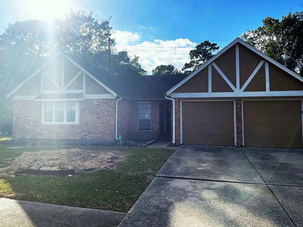 8703 Saratoga Forest Dr