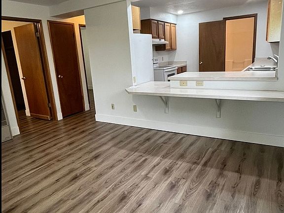 4th image of 1021 High St #1023