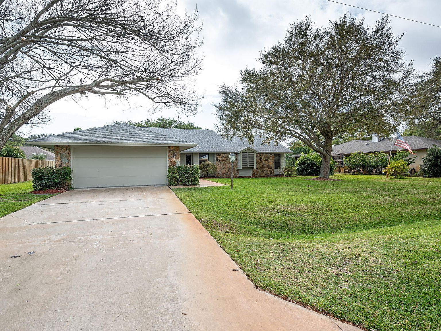 5700 Paleo Pines Cir, Fort Pierce, FL 34951 Zillow