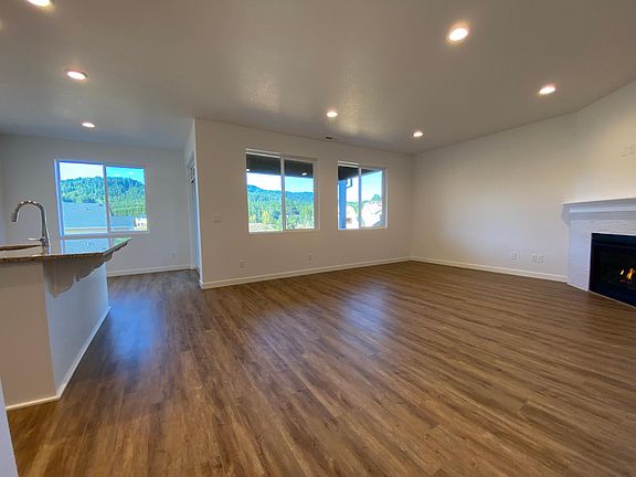 3rd image of 2796 NW Deer Run Pl