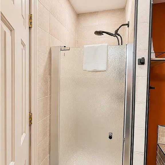 8945 Carroll Manor Dr — Photo 24