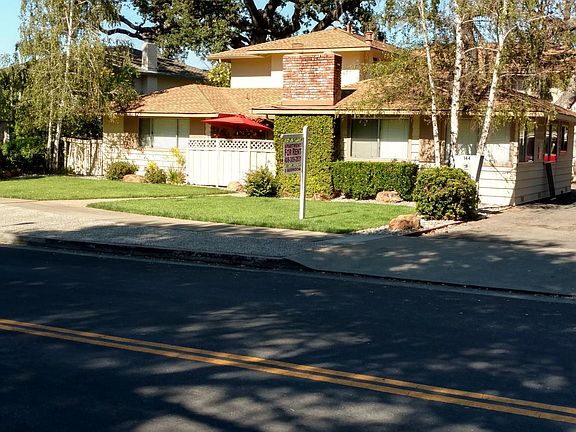 4th image of 144 Carlton Ave #6