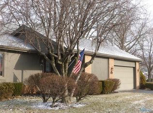 7 Abbey Rd, Perrysburg, OH 43551