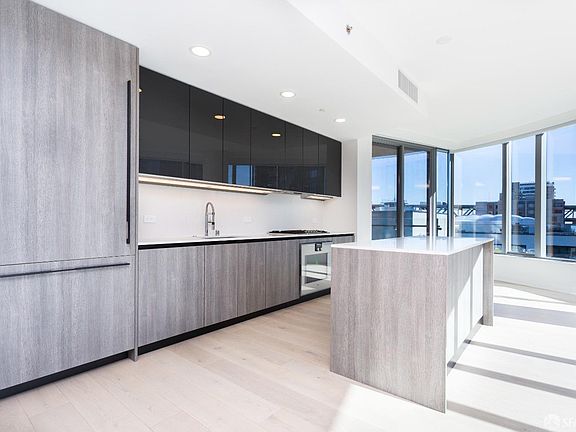 5th image of 201 Folsom St APT 11G