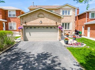122 Flowertown Ave, Brampton, ON L6X3Y6