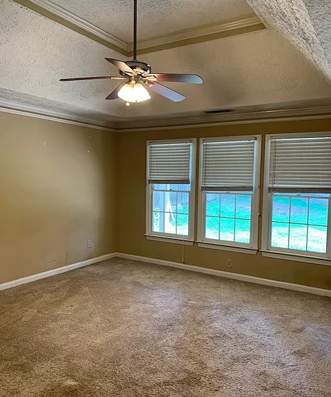 700 Hunters Creek Ln — Photo 8