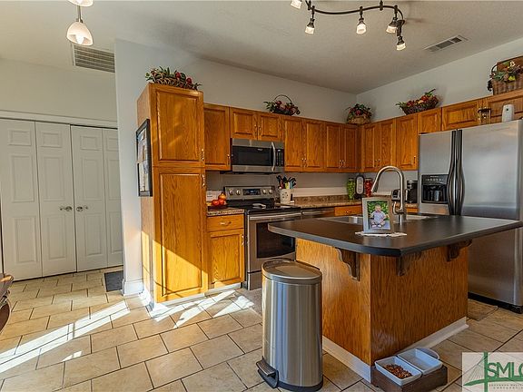 3rd image of 5011 Addison Trail