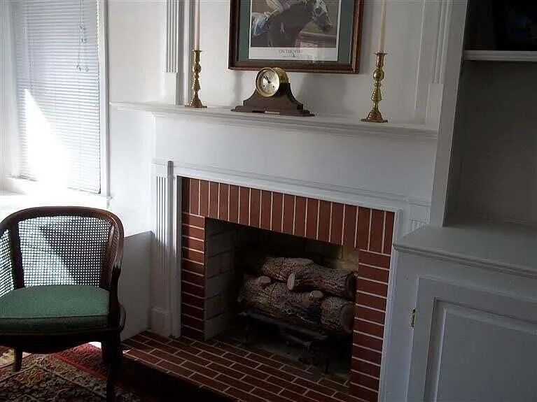 3 bed, 2.0 bath, 1380 sqft, $1,850 — Photo 4