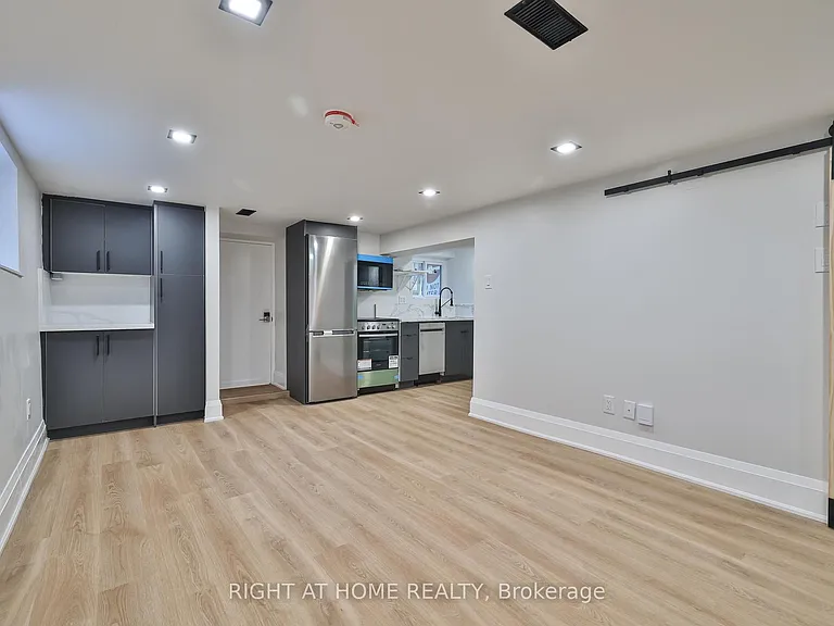248 Garden Ave #LOWER — Photo 12
