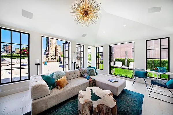 Sold by Nest Seekers International | media 3