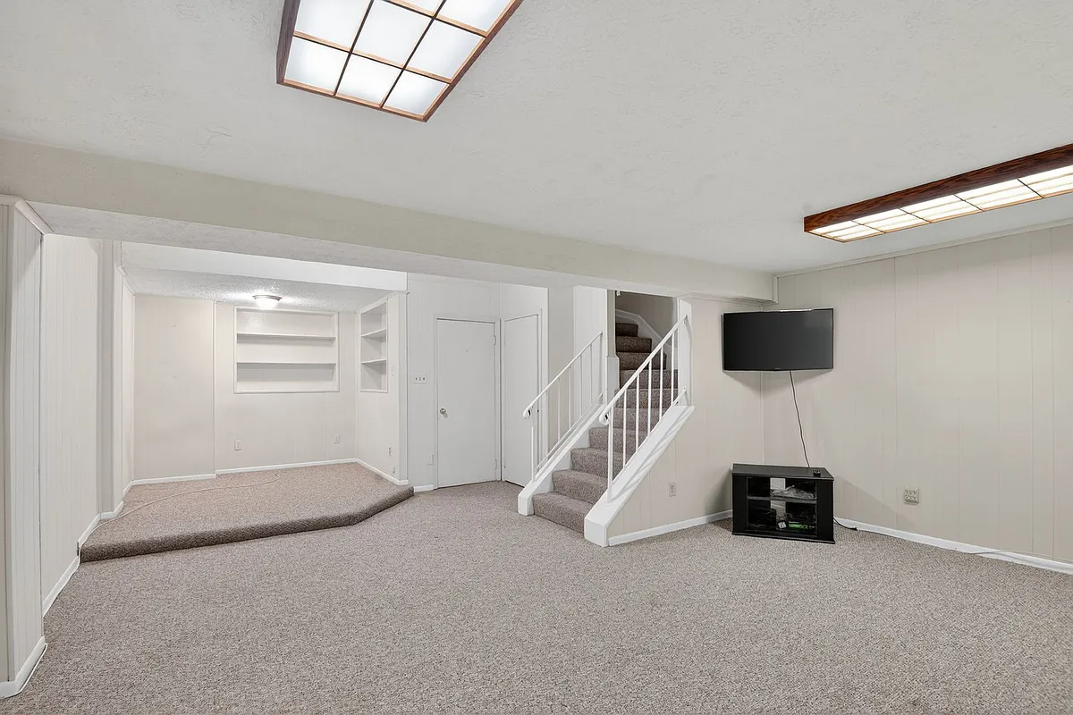 Building Photo - 5326 King Arthur Cir