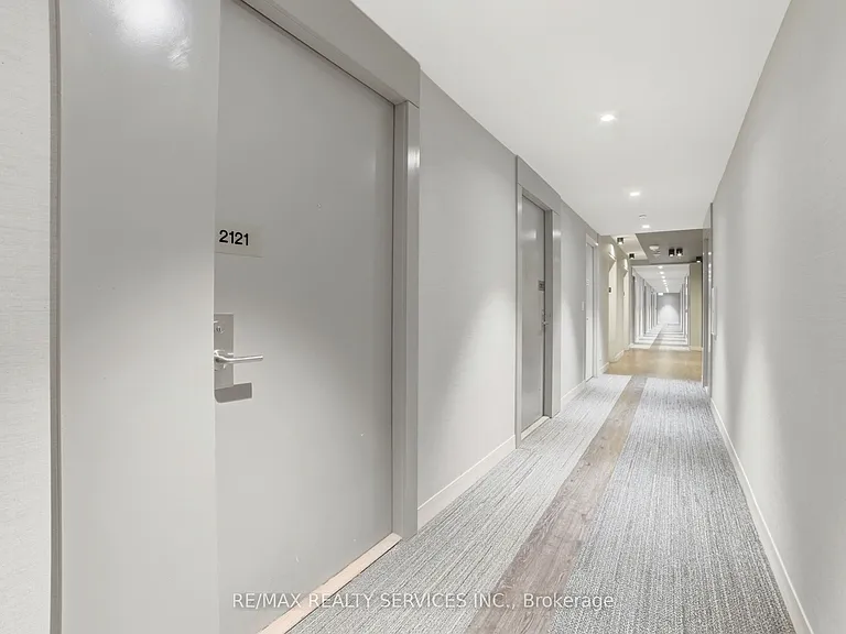19 Western Battery Rd #2121 — Photo 3