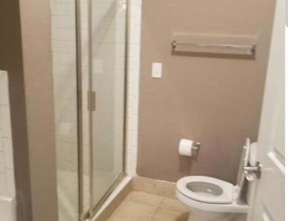 2nd image of 870 Mayson Turner Rd NW Unit 1134