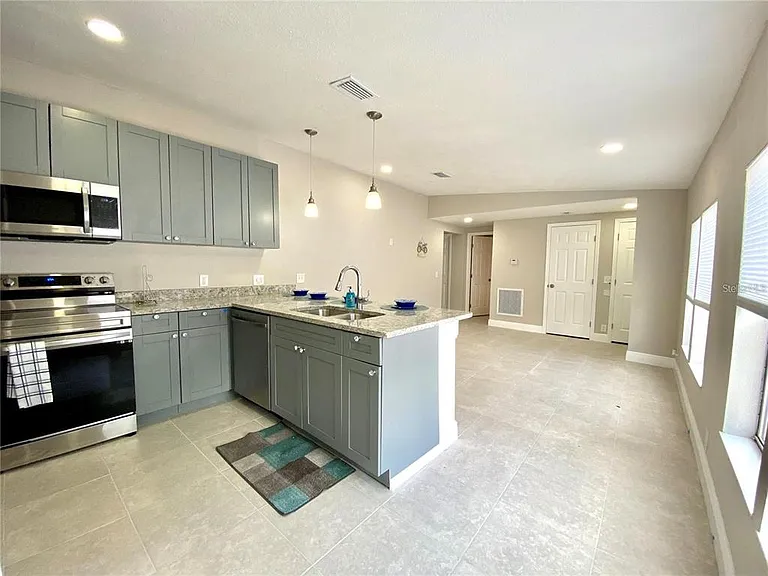 8726 Mayflower Rd — Photo 6