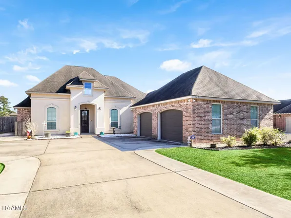 127 Terrace Oak Ln, Broussard, LA 70518